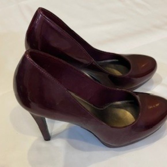 Fioni Stiletto Heels - Picture 3 of 6